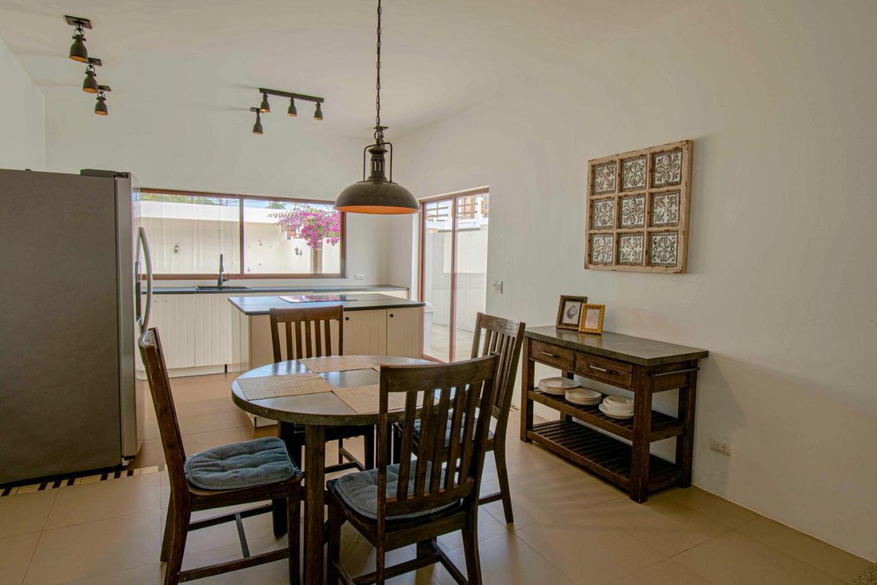 Villa Flip Flop House à Puerto Villamil Extérieur photo